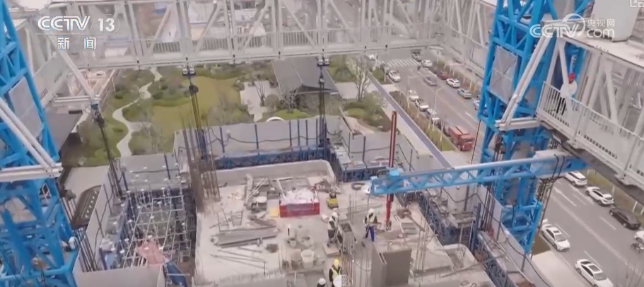 ” 老房焕新填充更多暖心“民生温度”“智慧盖楼”让百姓幸福感原地“升级(图3) ” 老房焕新填充更多暖心“民生温度”“智慧盖楼”让百姓幸福感原地“升级(图3)